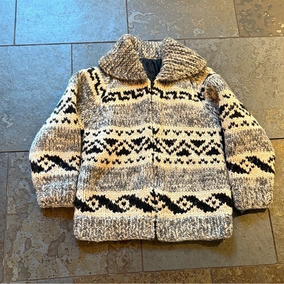 Vintage Sweaters - Vintage Cowichan fully lined zip front 100% Wool sweater small
